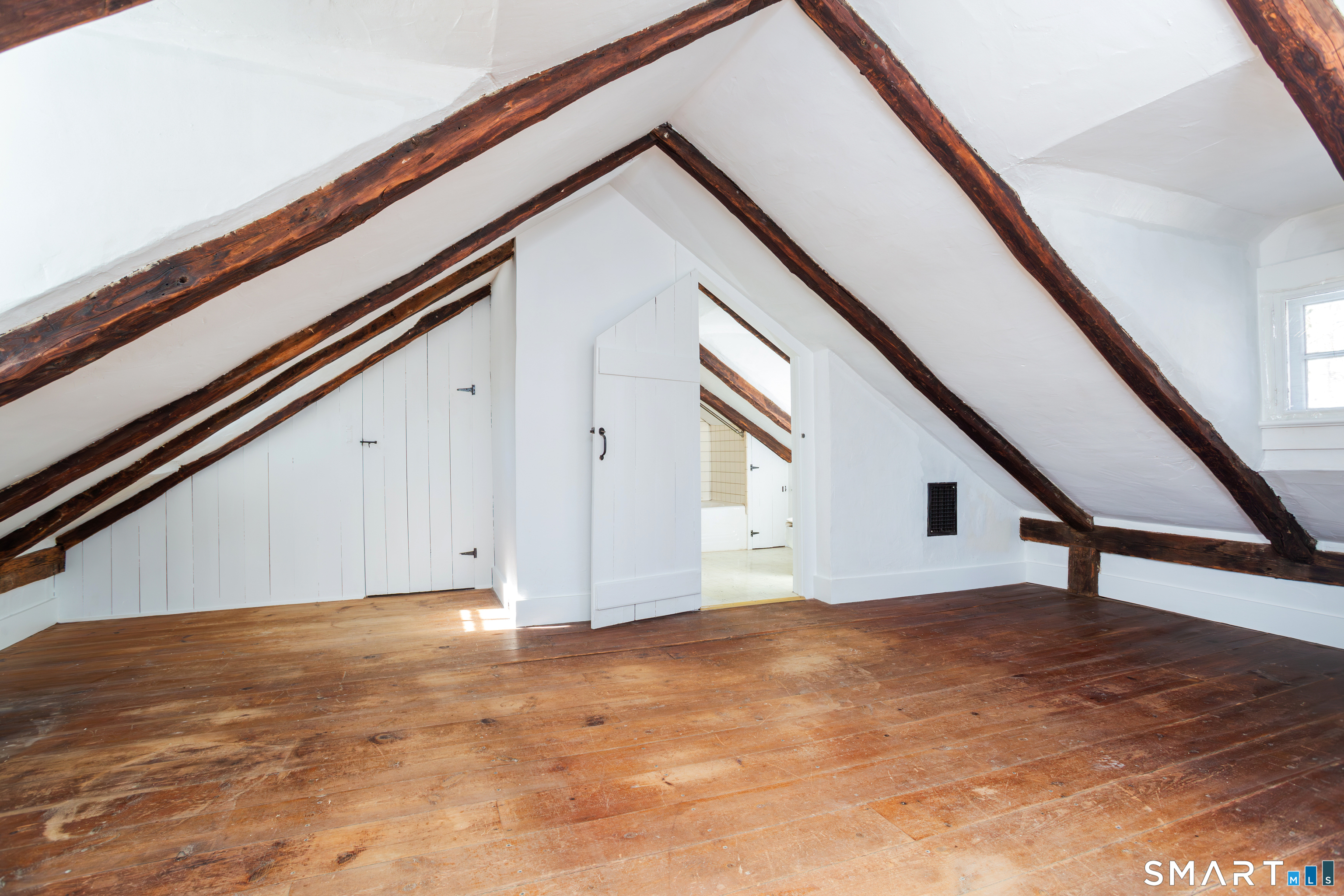 2 Old Weston Road Weston, CT 06883 - Photo 15 of 40