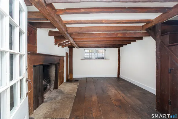 a view of entryway with a hallway