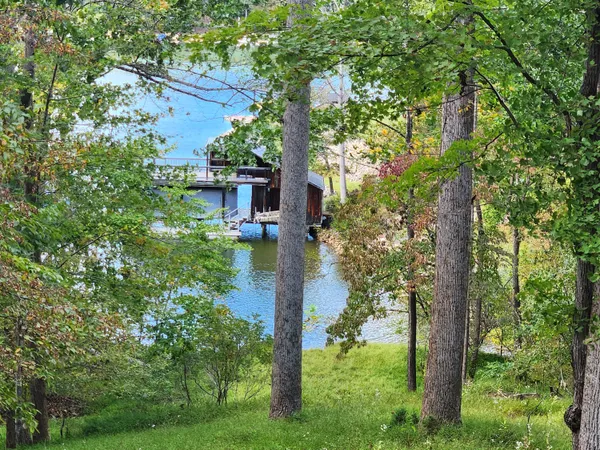 $395,000 | 300 Whisperway Road, Moneta, VA 24121