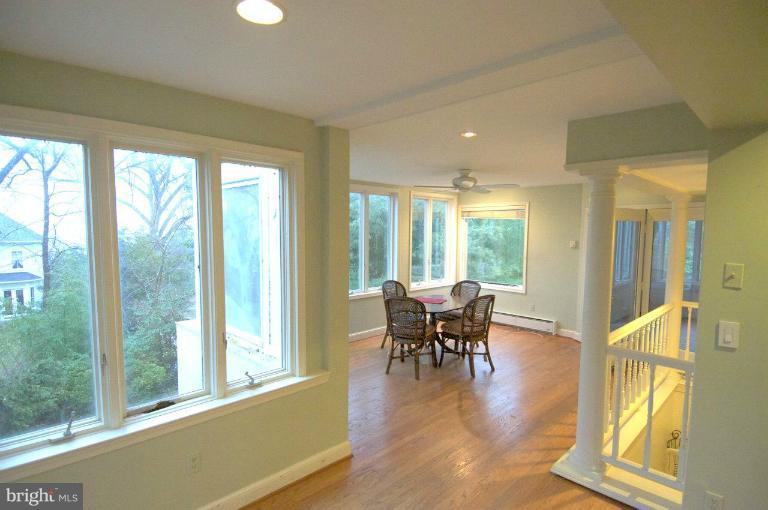 7846 Southdown Road Alexandria, VA 22308 - Photo 8 of 27 Dining Room