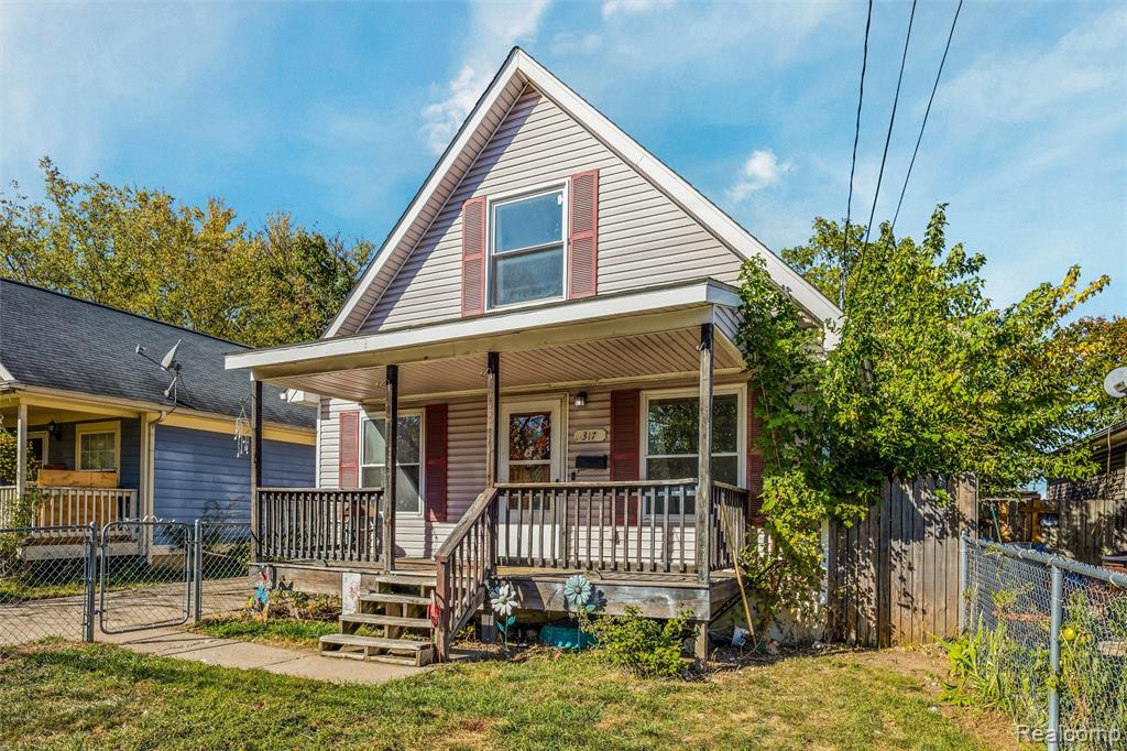 317 Prospect Street Pontiac, MI 48341 - Photo 2 of 24