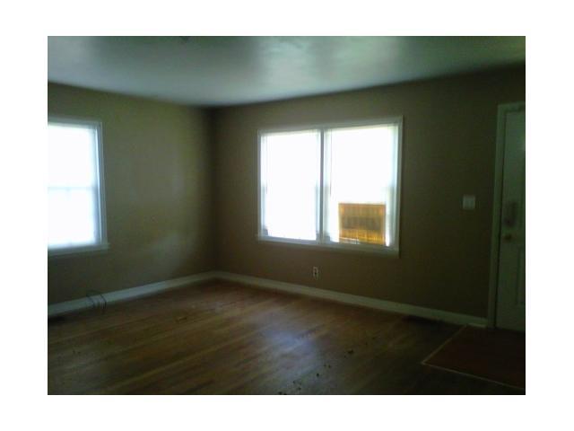 607 Anderson Road Chesterfield, IN 46017 - Photo 3 of 4