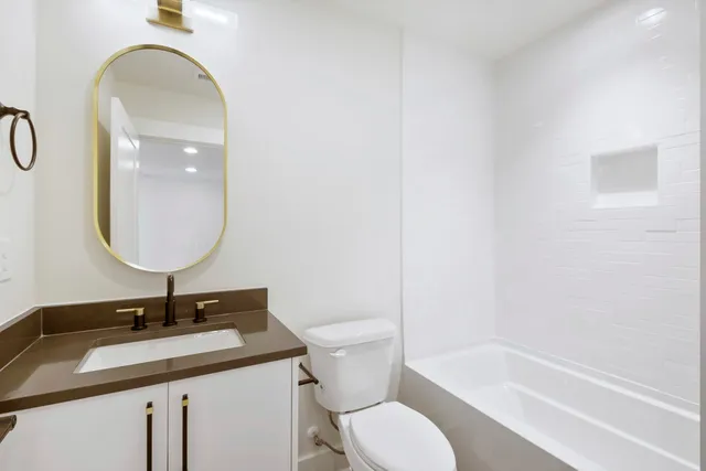 $932,900 | 405 B St Francis Avenue, Nashville, TN 37205