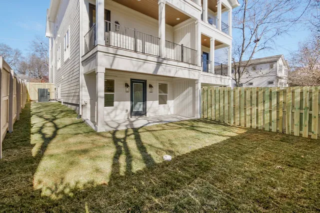 $932,900 | 405 B St Francis Avenue, Nashville, TN 37205