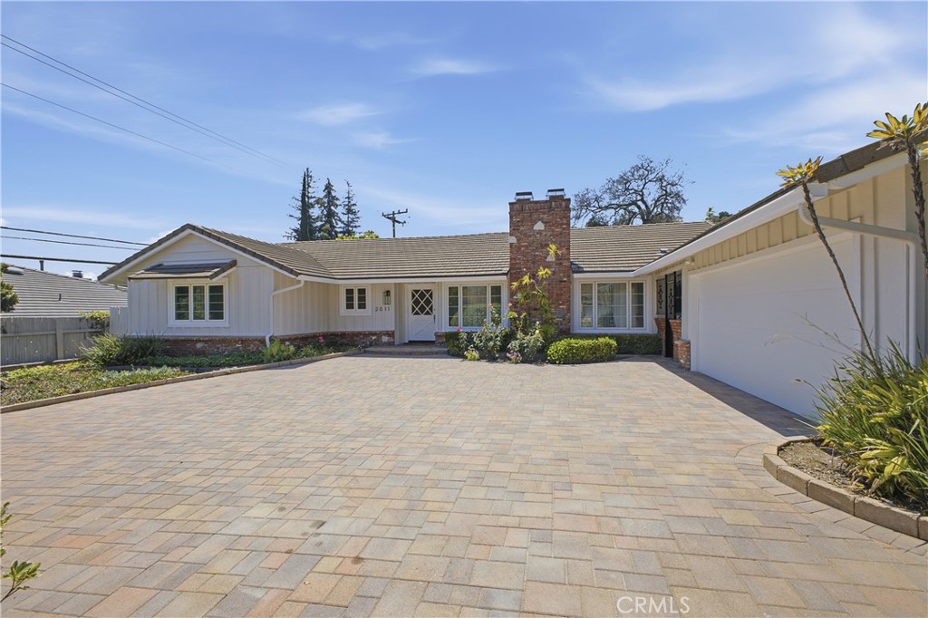 2011 Canyon Road Arcadia, CA 91006 - Photo 2 of 40