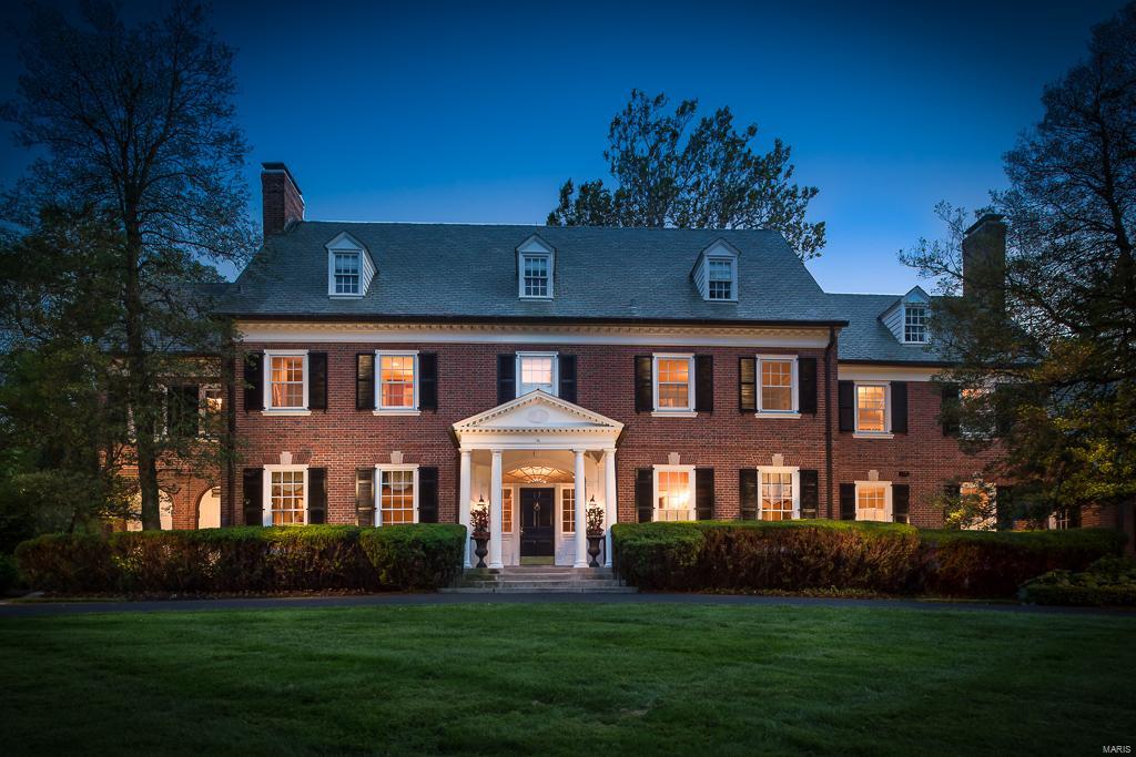 4 Dromara Road Ladue, MO 63124 - Photo 2 of 37