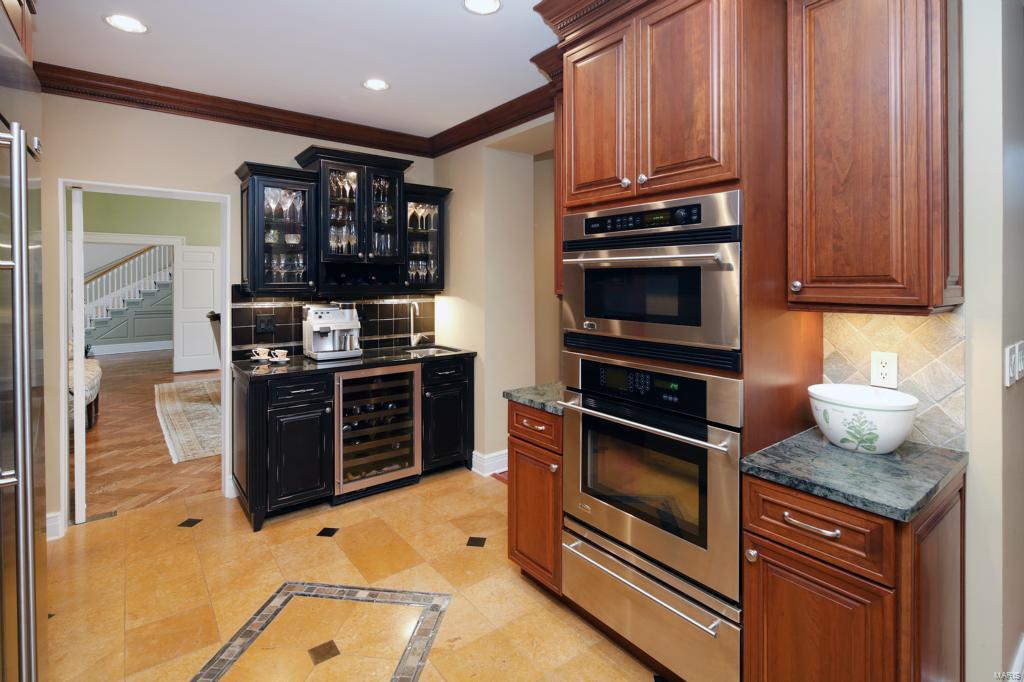 4 Dromara Road Ladue, MO 63124 - Photo 12 of 37