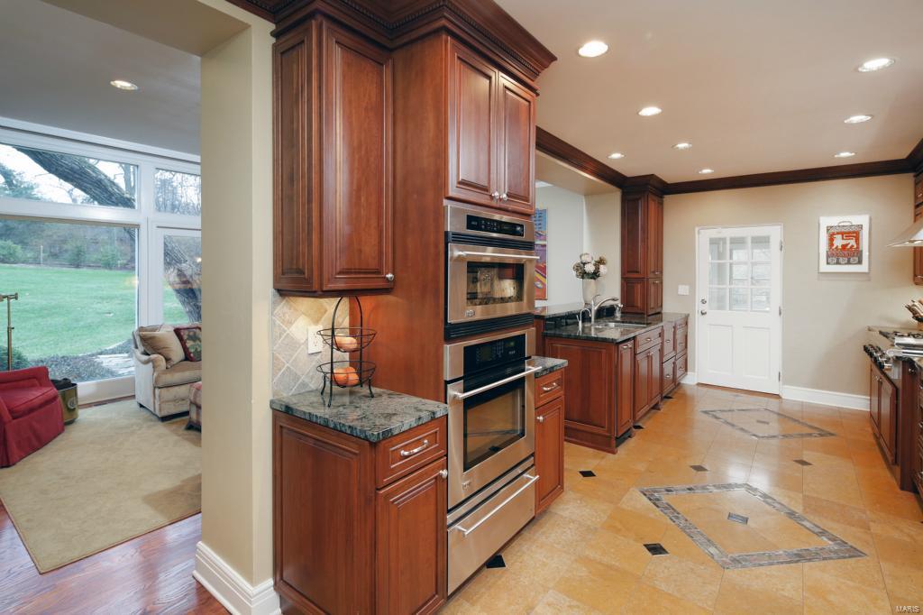 4 Dromara Road Ladue, MO 63124 - Photo 14 of 37