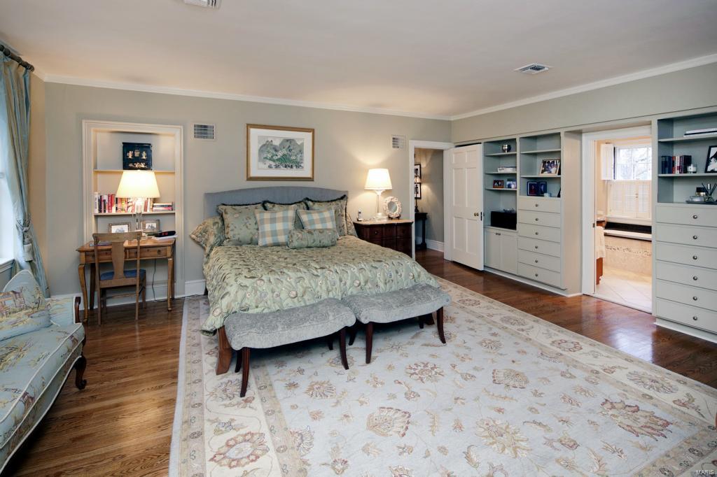 4 Dromara Road Ladue, MO 63124 - Photo 18 of 37