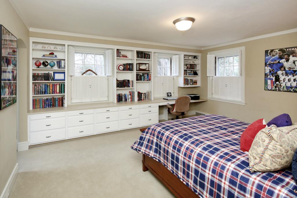 4 Dromara Road Ladue, MO 63124 - Photo 24 of 37