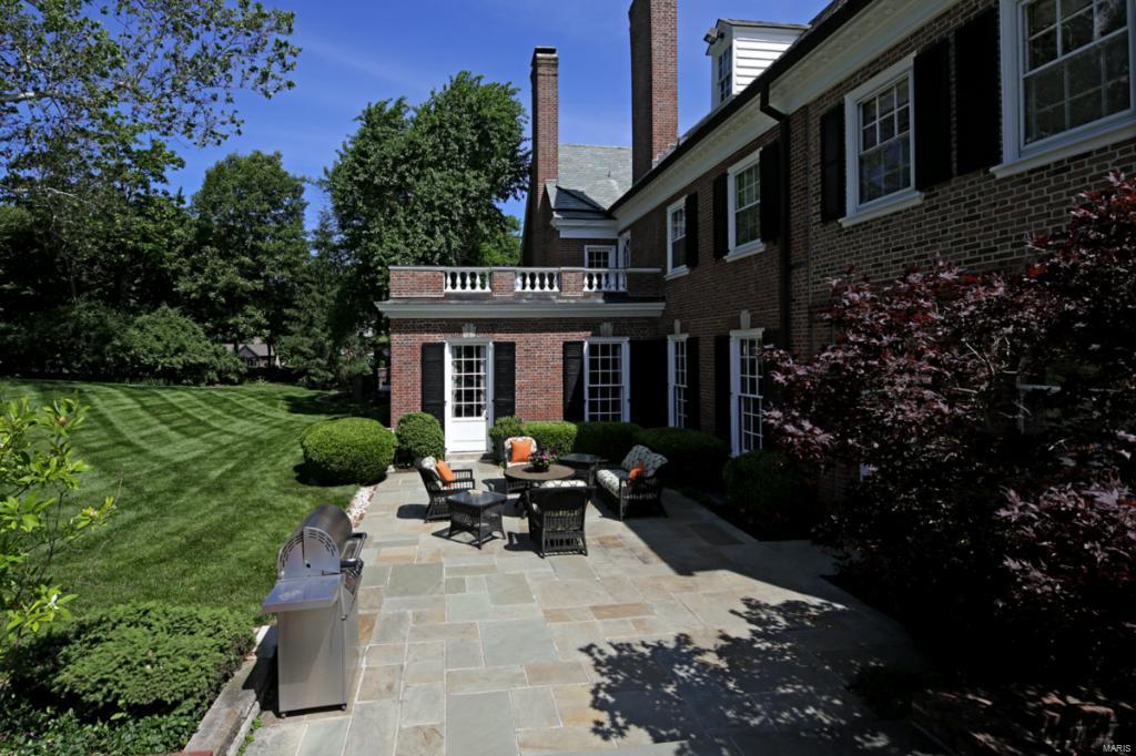 4 Dromara Road Ladue, MO 63124 - Photo 29 of 37