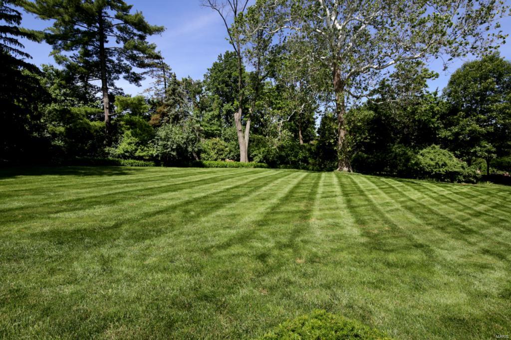 4 Dromara Road Ladue, MO 63124 - Photo 31 of 37