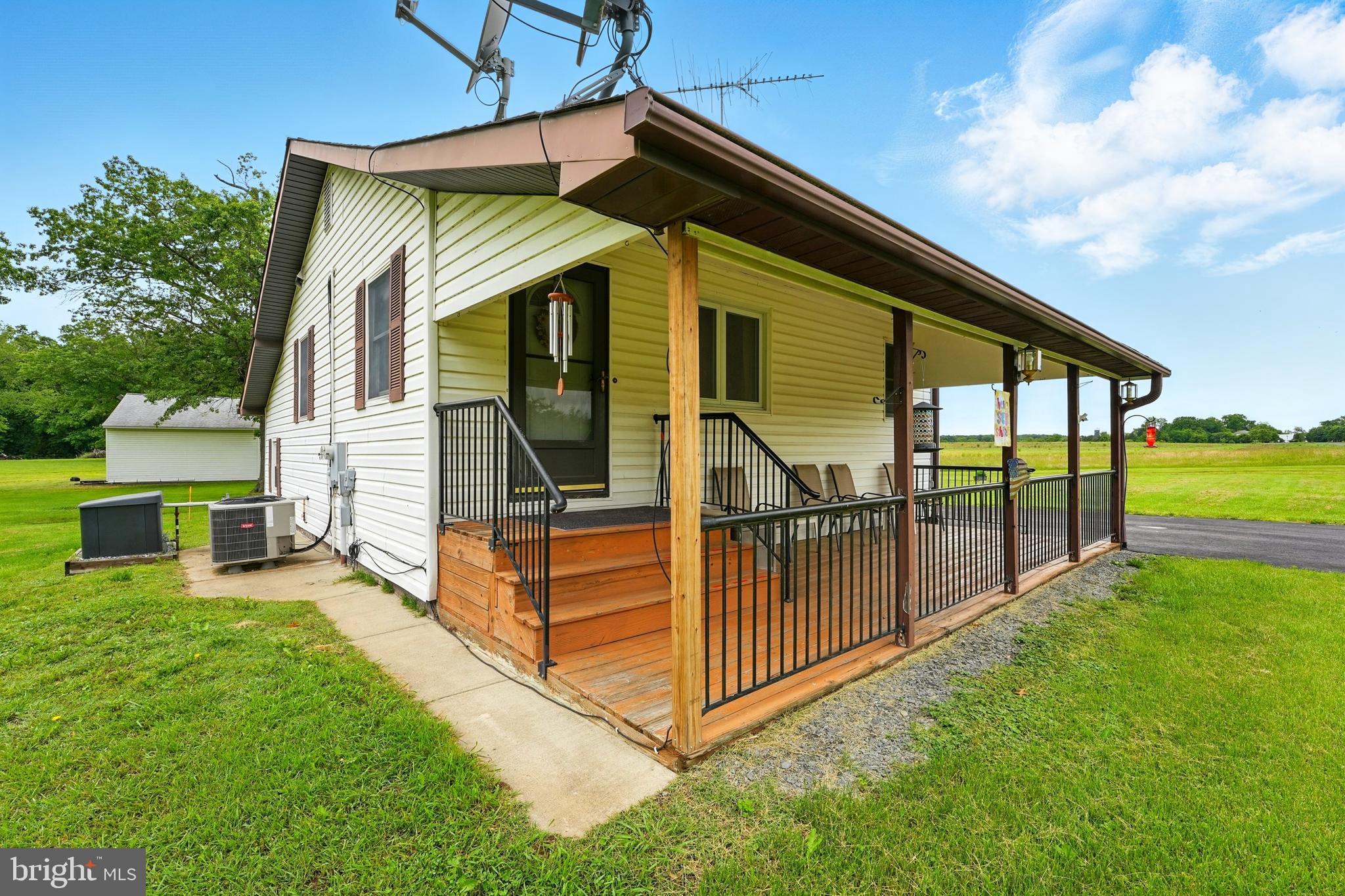 8534 Burwell Road Catlett, VA 20119 - Photo 3 of 46 Gallery Image 3