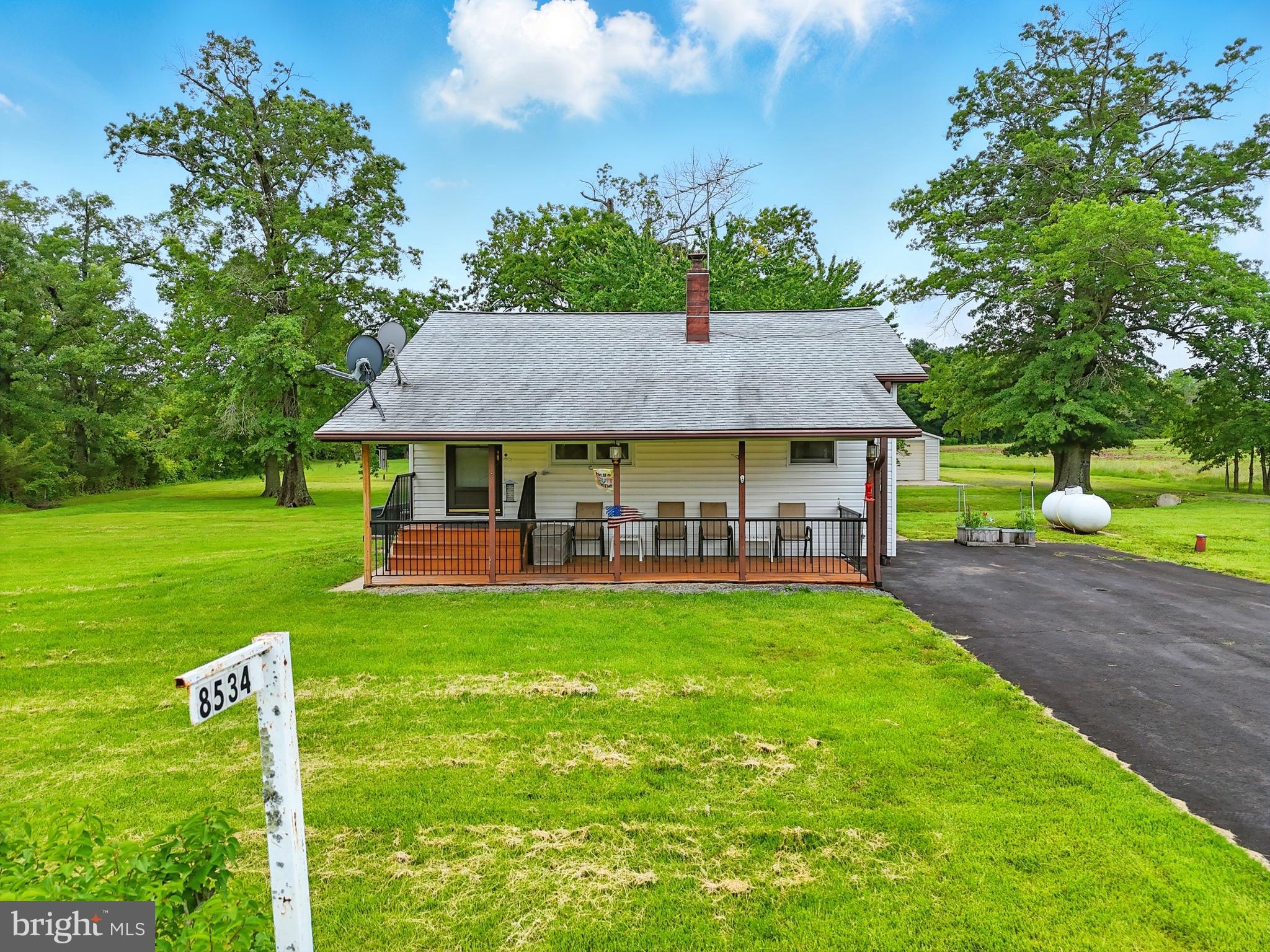 8534 Burwell Road Catlett, VA 20119 - Photo 5 of 46 Gallery Image 5