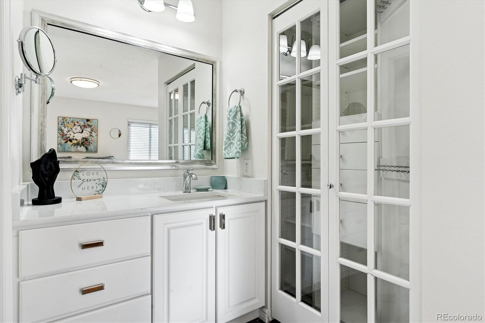 3752 South Helena Way Aurora, CO 80013 - Photo 8 of 50