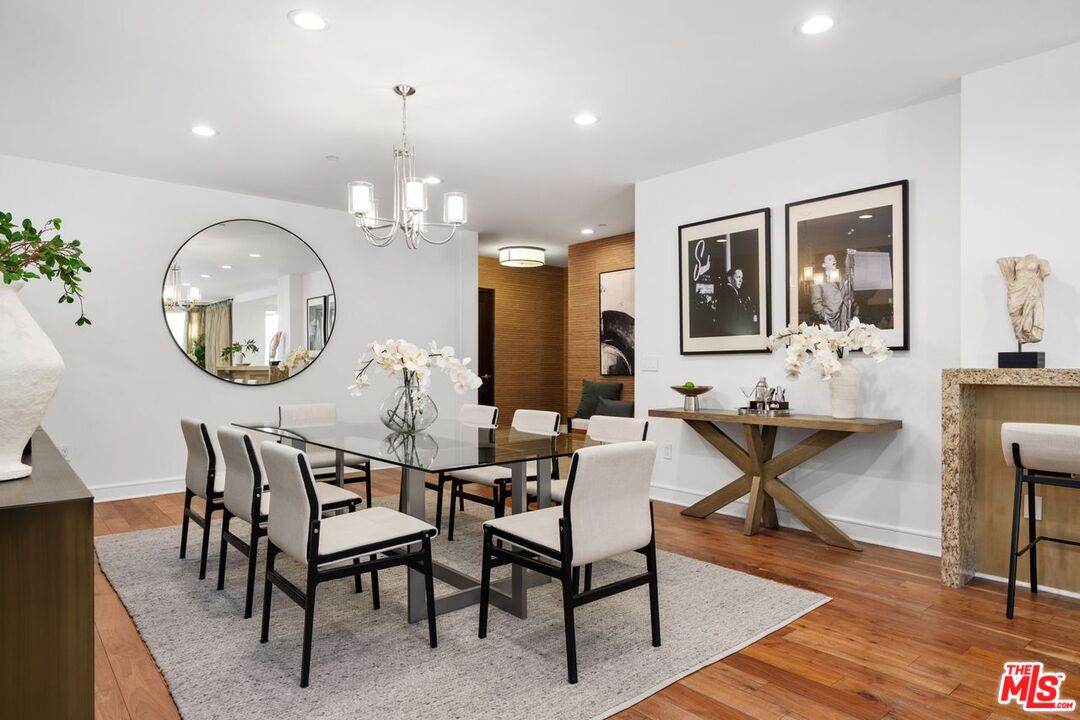 447 North Doheny Drive, Unit 102 Beverly Hills, CA 90210 - Photo 11 of 40