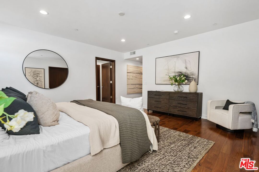 447 North Doheny Drive, Unit 102 Beverly Hills, CA 90210 - Photo 21 of 40