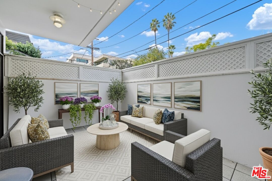 447 North Doheny Drive, Unit 102 Beverly Hills, CA 90210 - Photo 24 of 40