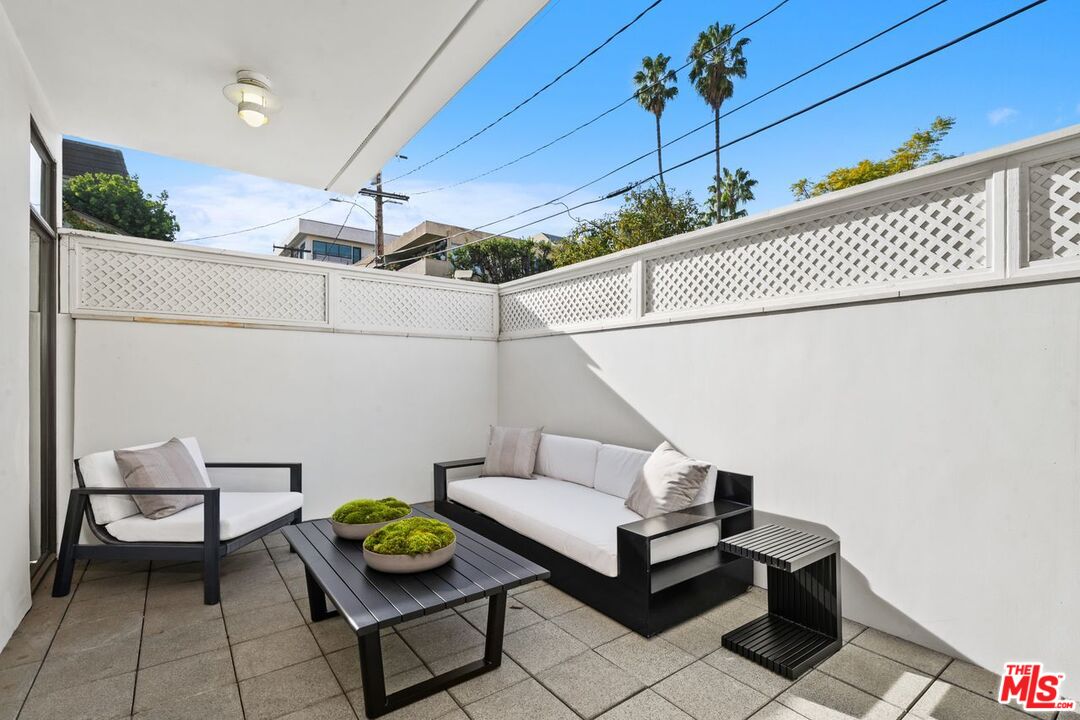 447 North Doheny Drive, Unit 102 Beverly Hills, CA 90210 - Photo 25 of 40