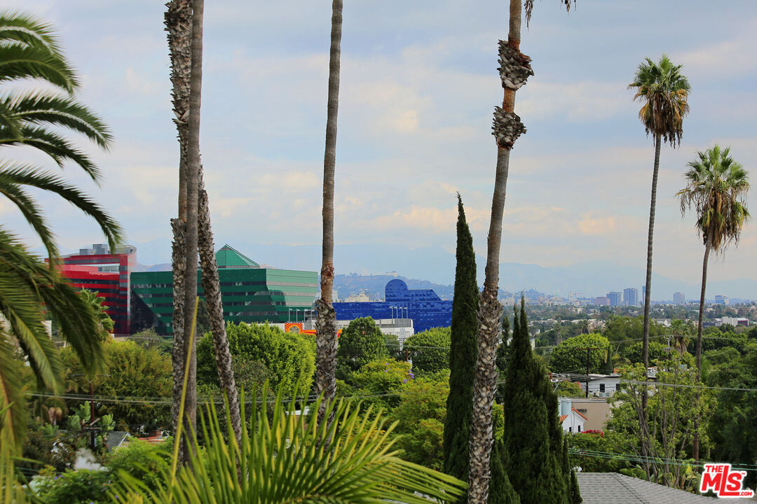 447 North Doheny Drive, Unit 102 Beverly Hills, CA 90210 - Photo 34 of 40