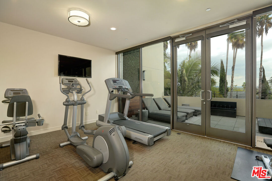 447 North Doheny Drive, Unit 102 Beverly Hills, CA 90210 - Photo 38 of 40