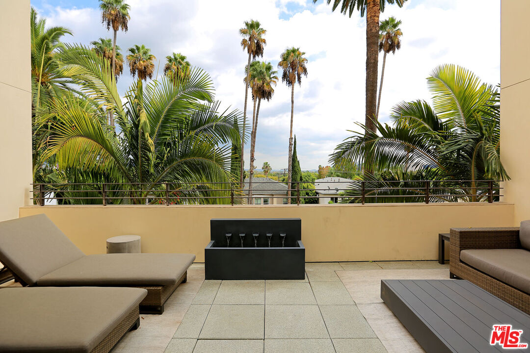 447 North Doheny Drive, Unit 102 Beverly Hills, CA 90210 - Photo 39 of 40