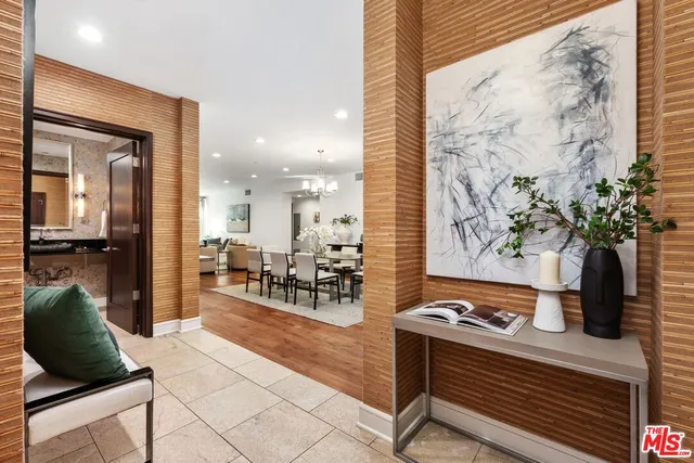$1,695,000 | 447 North Doheny Drive, Unit 102, Beverly Hills, CA 90210