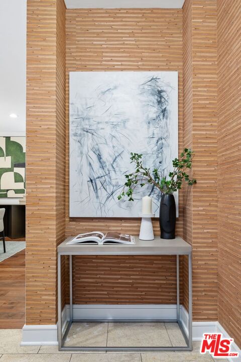 447 North Doheny Drive, Unit 102 Beverly Hills, CA 90210 - Photo 7 of 40