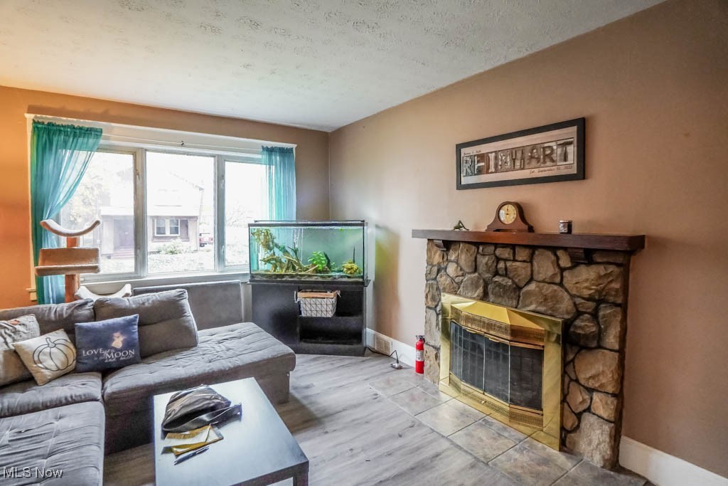 1568 Hampton Road Akron, OH 44305 - Photo 4 of 30