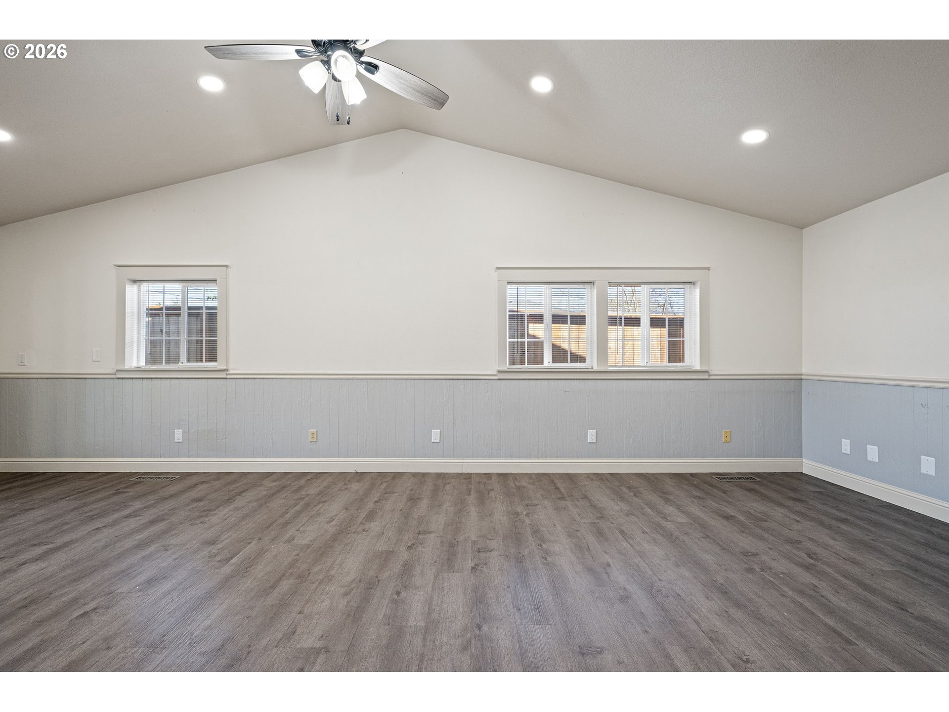 280 Roan Drive Eugene, OR 97401 - Photo 19 of 48