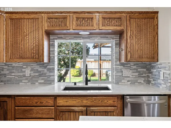 $649,900 | 280 Roan Drive, Eugene, OR 97401