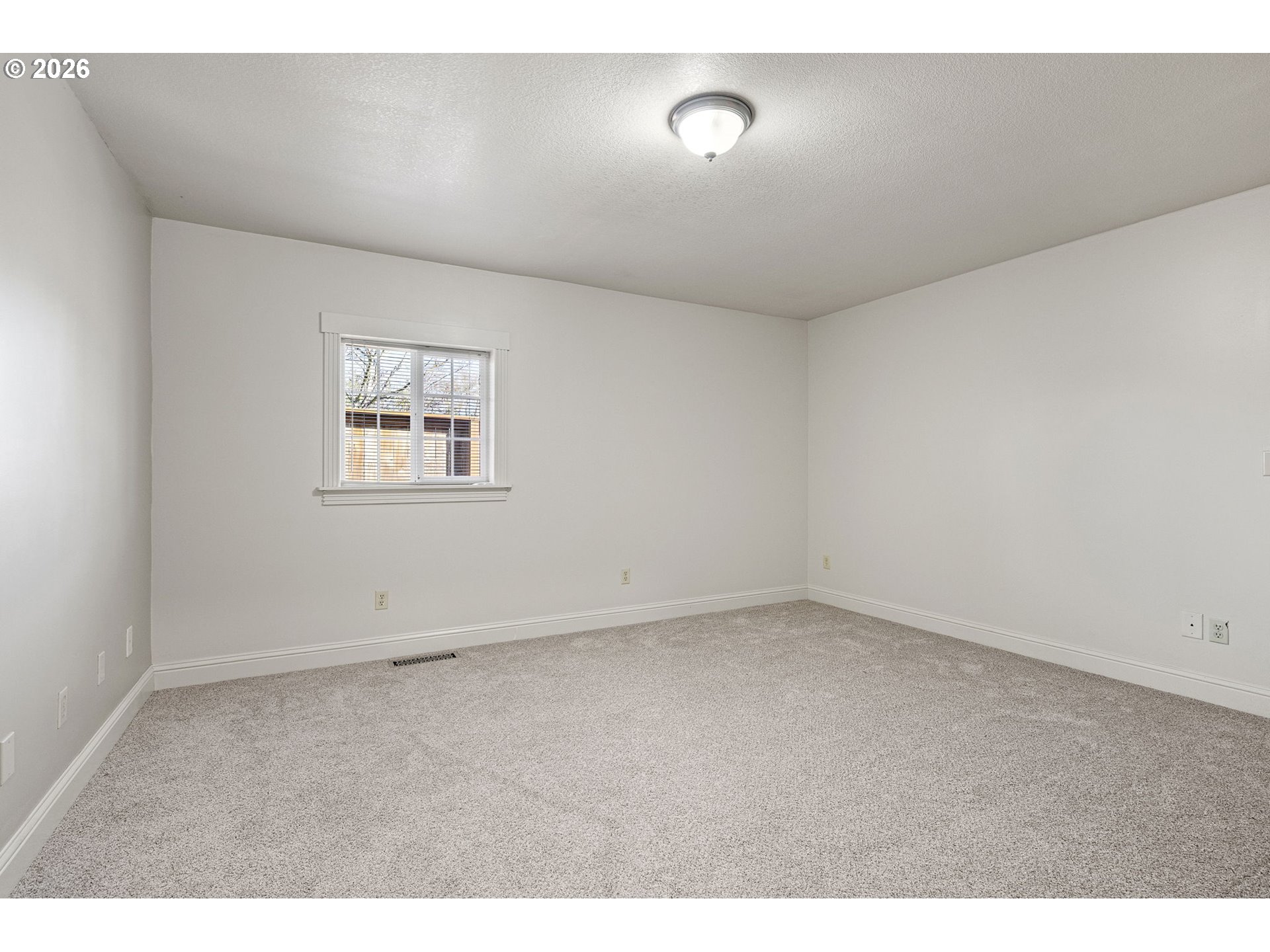 280 Roan Drive Eugene, OR 97401 - Photo 35 of 48 Bedroom