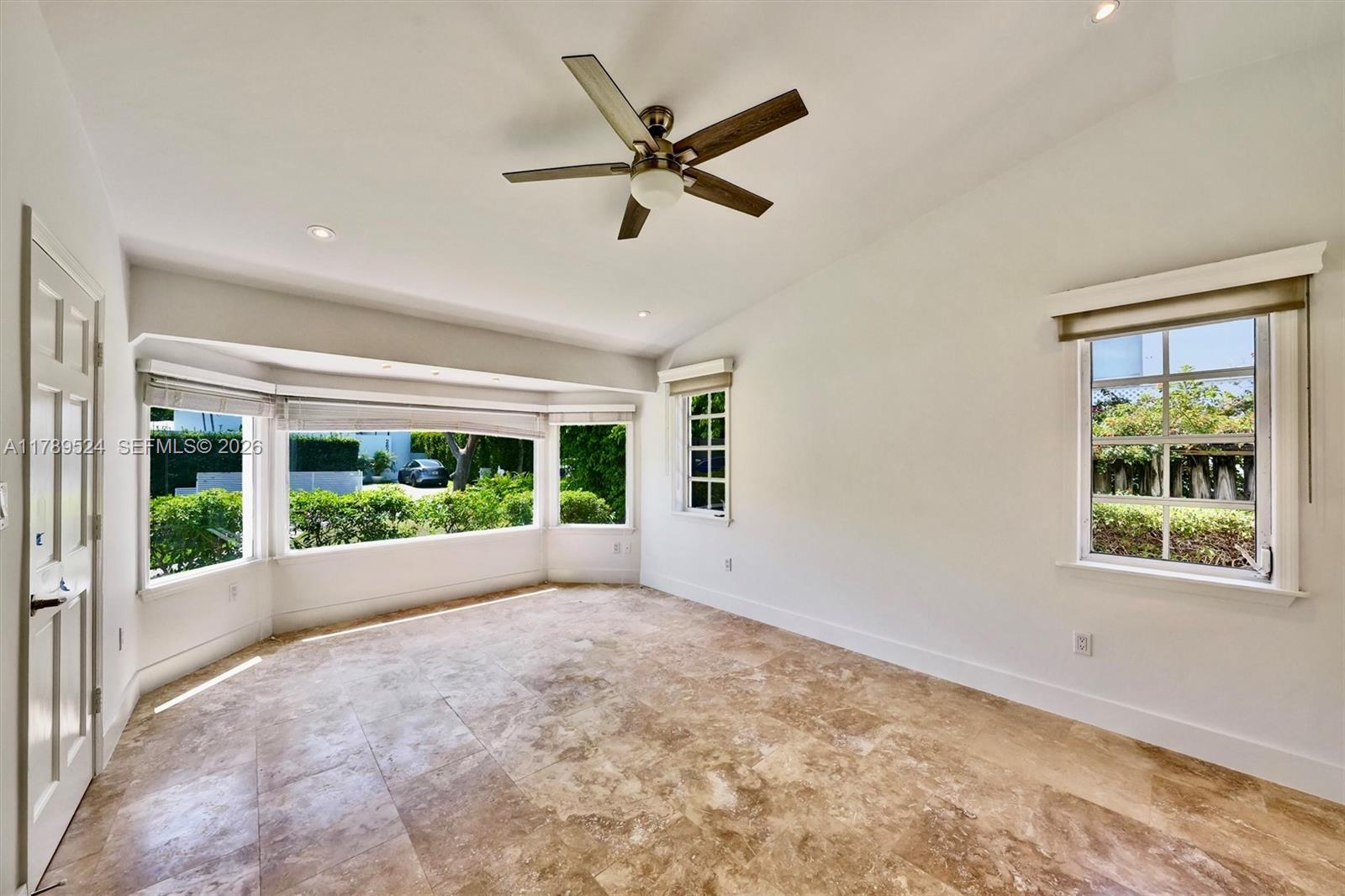 255 Ridgewood Road Key Biscayne, FL 33149 - Photo 23 of 61