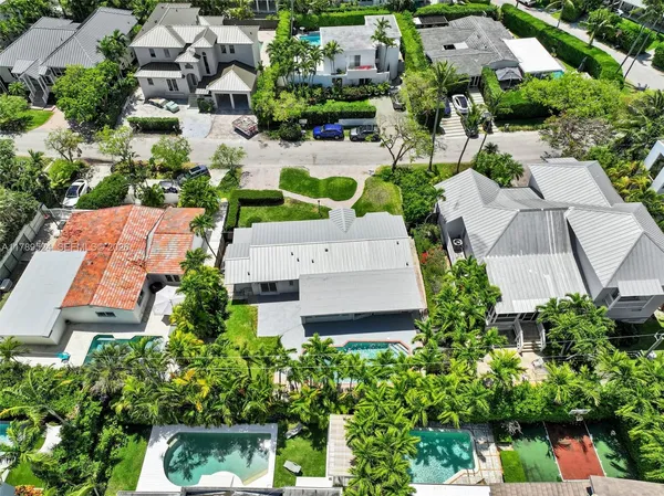 $3,650,000 | 255 Ridgewood Road, Key Biscayne, FL 33149