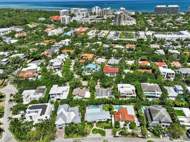 $3,650,000 | 255 Ridgewood Road, Key Biscayne, FL 33149