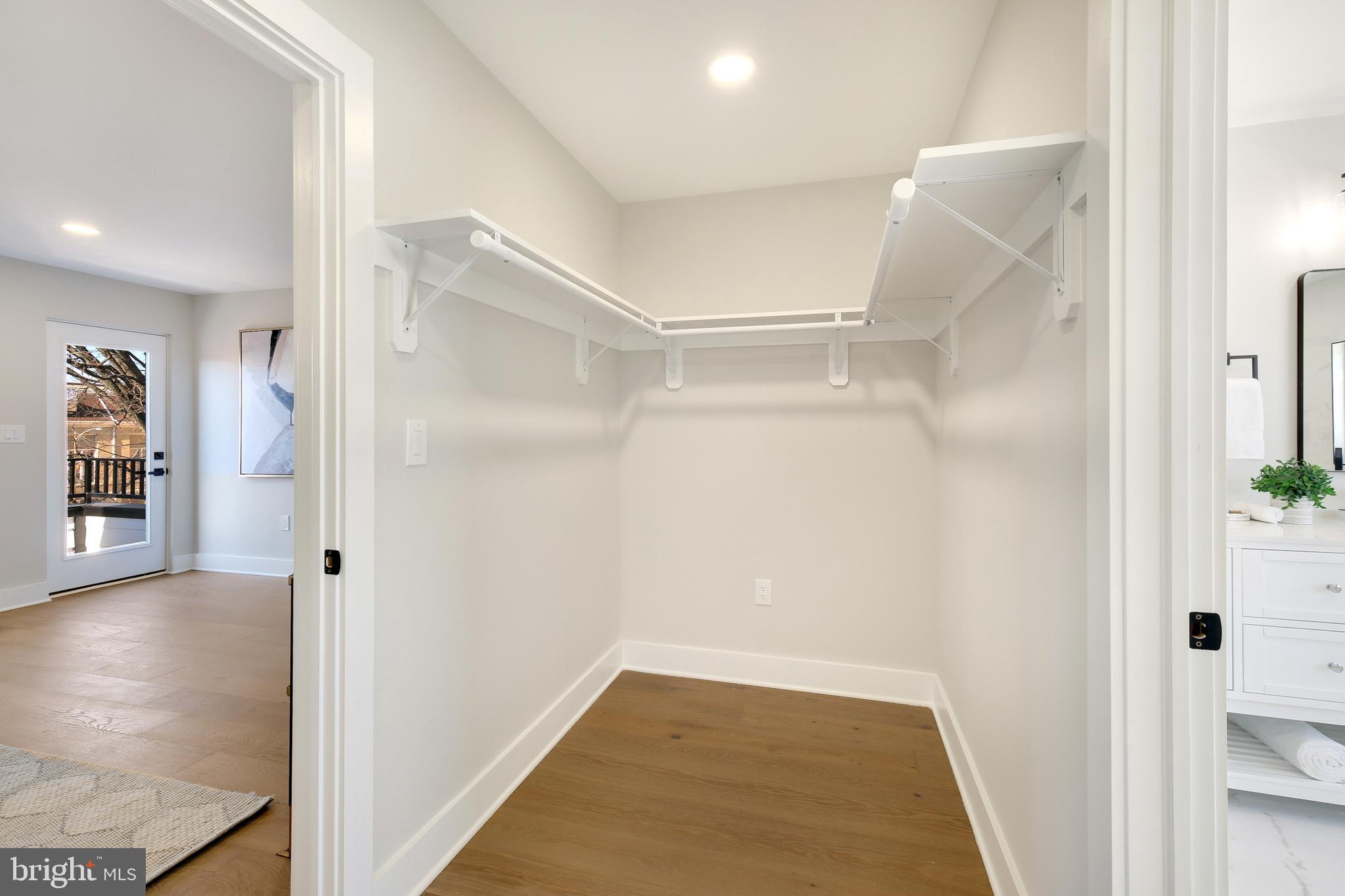 21 16th Street Southeast Washington, DC 20003 - Photo 23 of 37