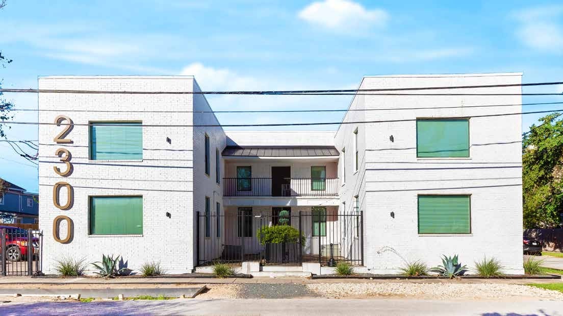 2300 Stanford Street, Unit D Houston, TX 77006 - Photo 1 of 9 front view of a house