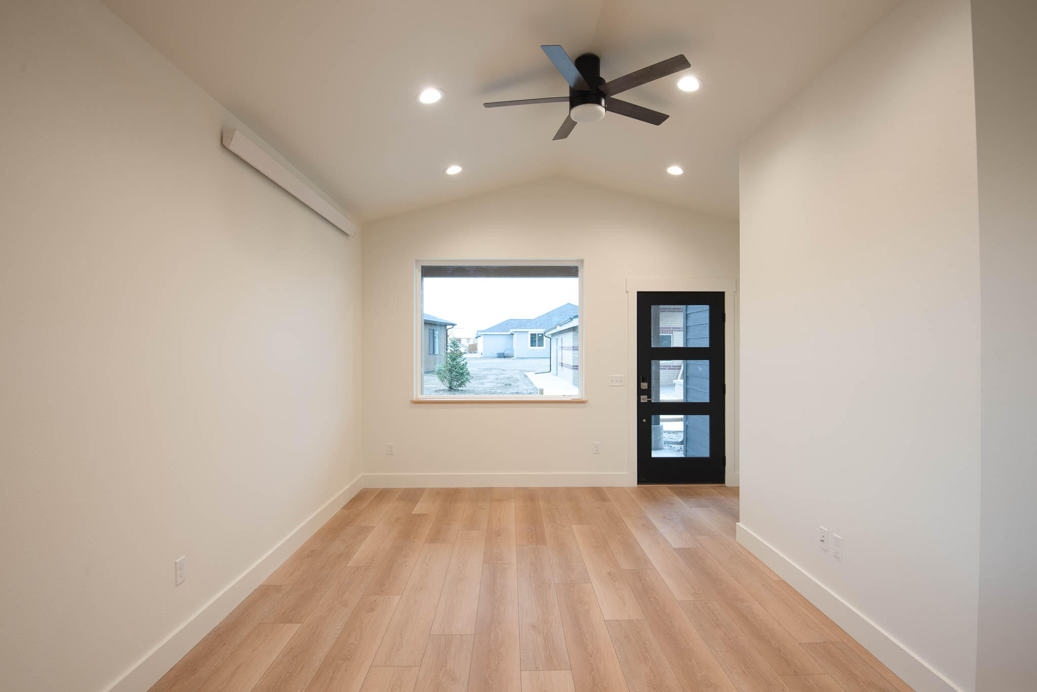 1407 Windsor Drive, Unit E Ranchester, WY 82839 - Photo 3 of 14 Living room
