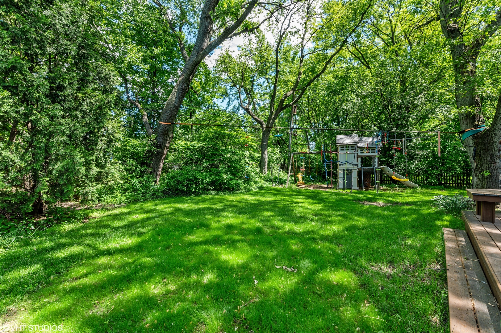 2224 Maple Avenue Northbrook, IL 60062 - Photo 25 of 25 a view of a backyard with a garden