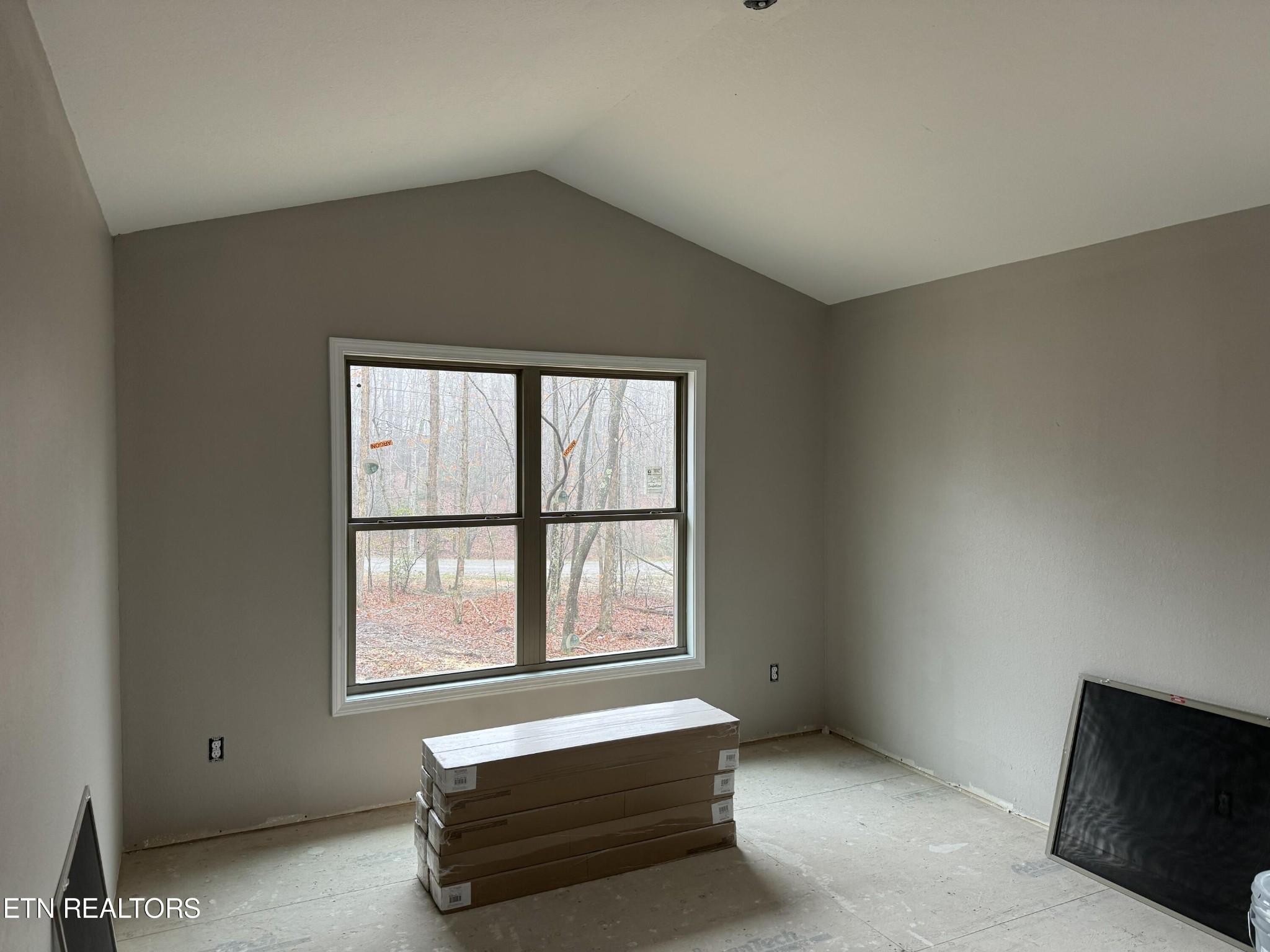 1708 Huckleberry Road Monterey, TN 38574 - Photo 3 of 8 Gallery Image 3