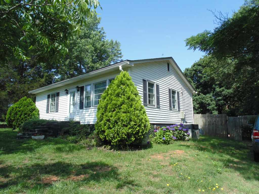281 State Rd S-42-366 Pacolet, SC 29372 - Photo 1 of 25