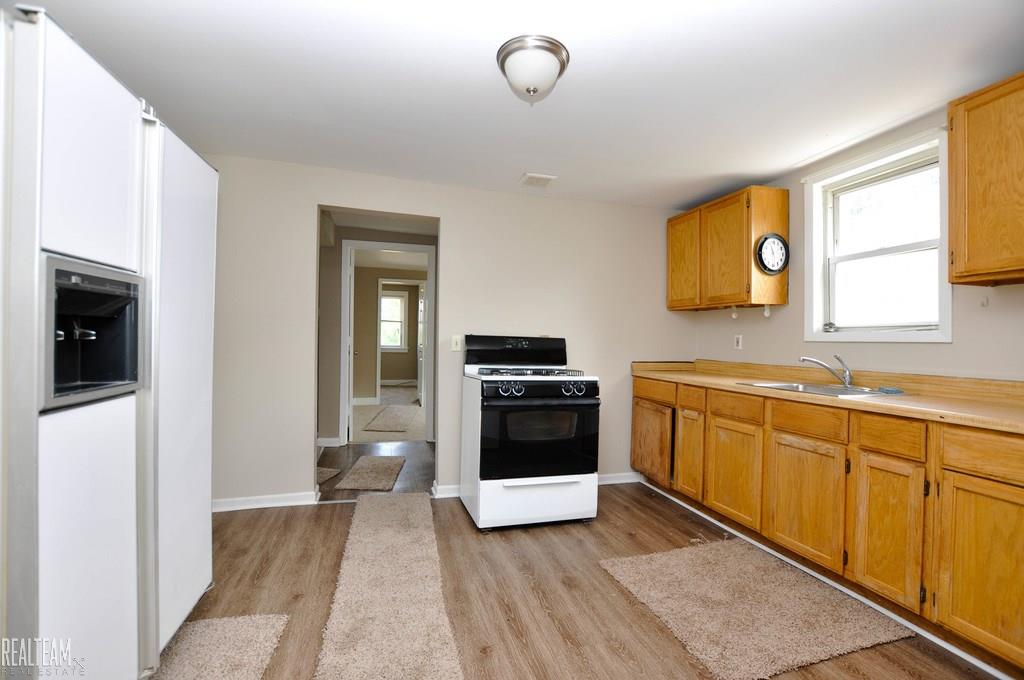 16258 Frazho Road Roseville, MI 48066 - Photo 14 of 28