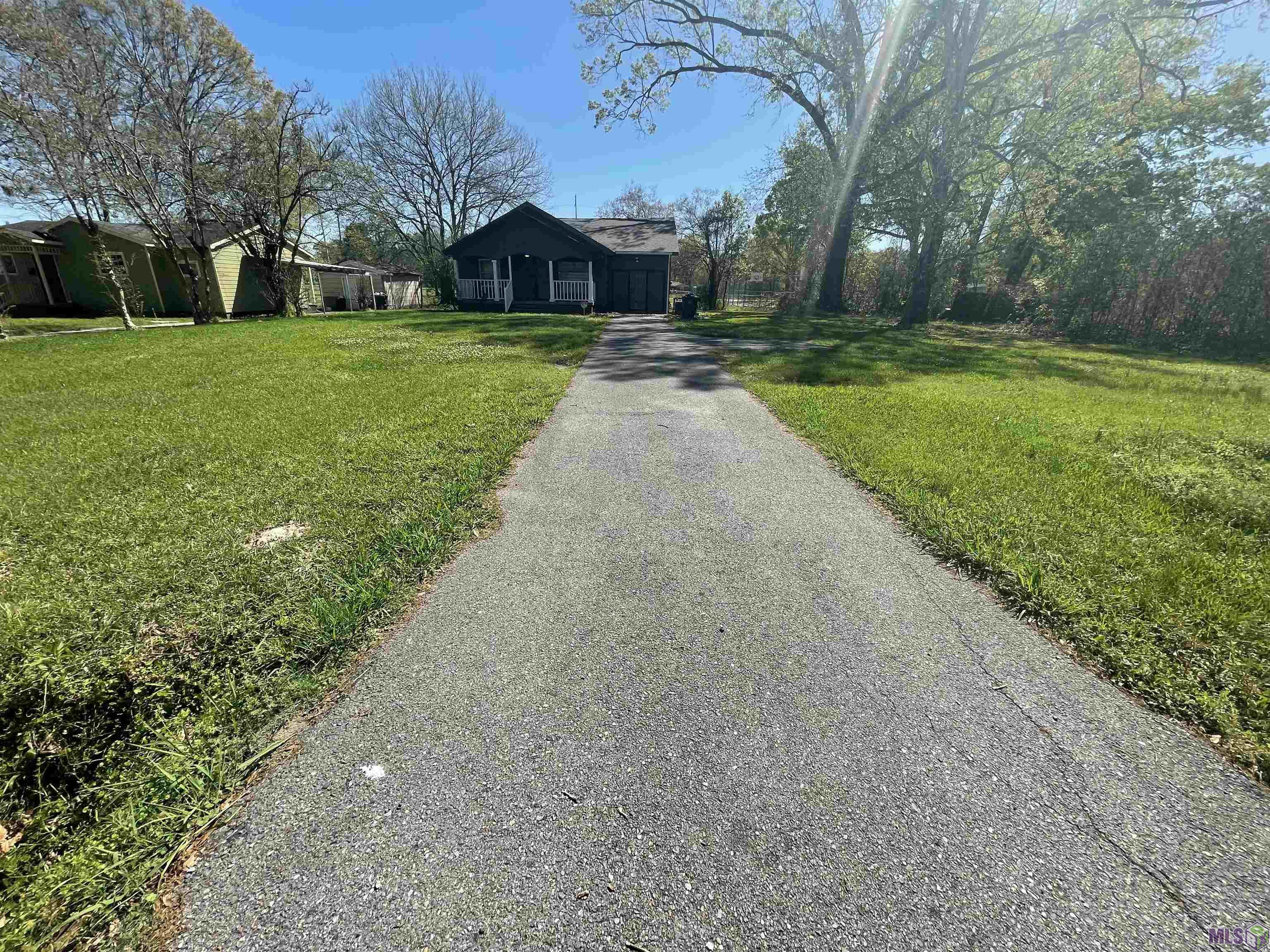 4112 Sycamore Street Baton Rouge, LA 70805 - Photo 3 of 42