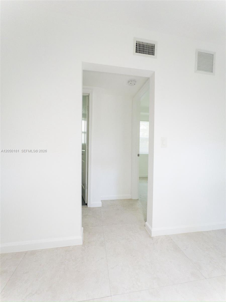 3676 Oak Avenue, Unit 6 Miami, FL 33133 - Photo 12 of 20