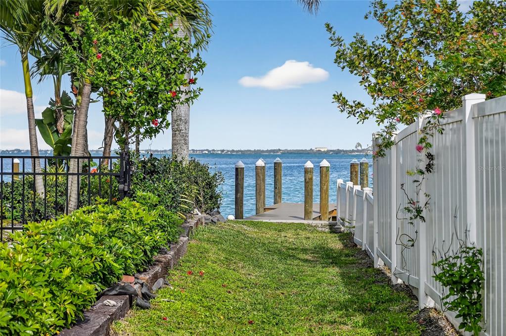 525 Channel Lane Longboat Key, FL 34228 - Photo 12 of 27