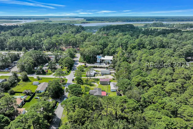 $795,000 | 15 Red Cedar Street, Bluffton, SC 29910