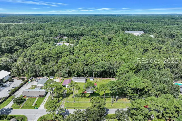 $795,000 | 15 Red Cedar Street, Bluffton, SC 29910