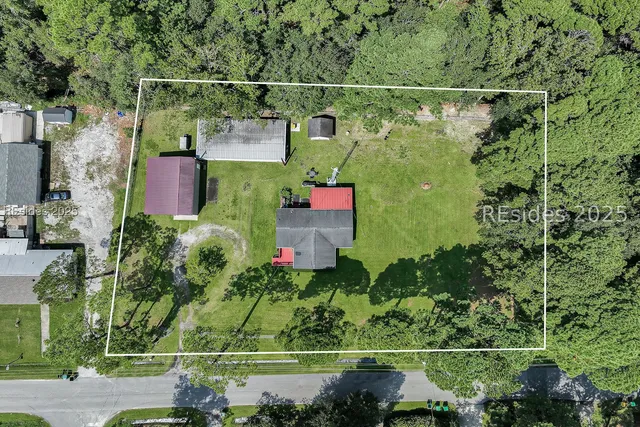 $795,000 | 15 Red Cedar Street, Bluffton, SC 29910