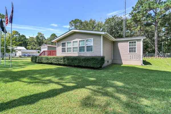 $795,000 | 15 Red Cedar Street, Bluffton, SC 29910