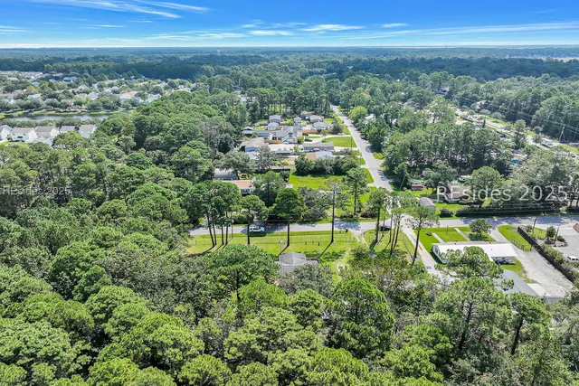 $795,000 | 15 Red Cedar Street, Bluffton, SC 29910